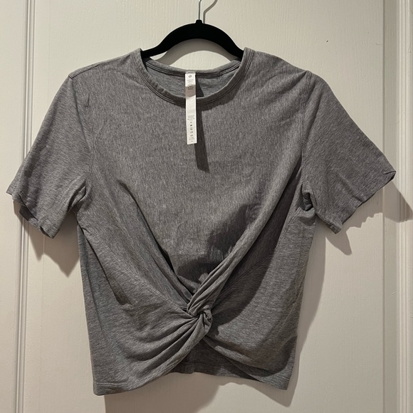 LULULEMON Crescent Tee Heathered Grey Size 4 - Picture 3 of 8